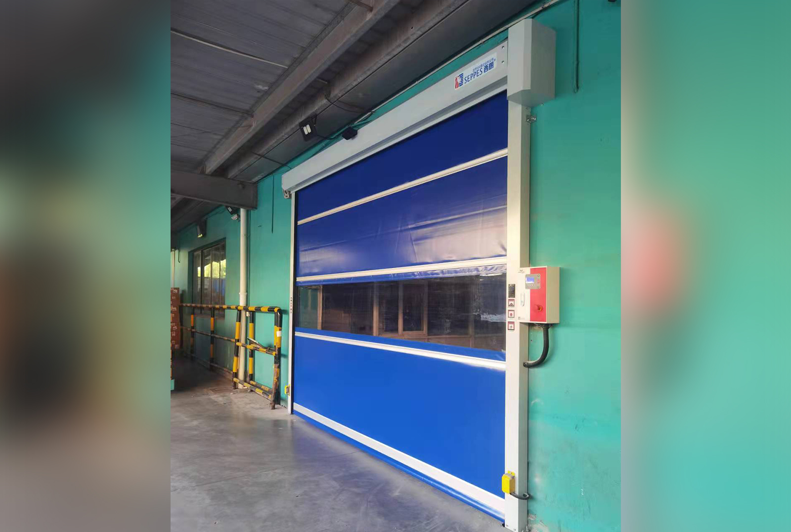 Rapid roller shutter doors are installed at the warehouse outlet - High ...