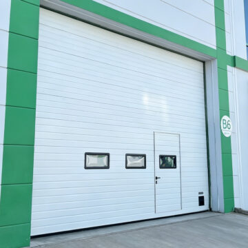 Sektionaltor mit Durchgangstür