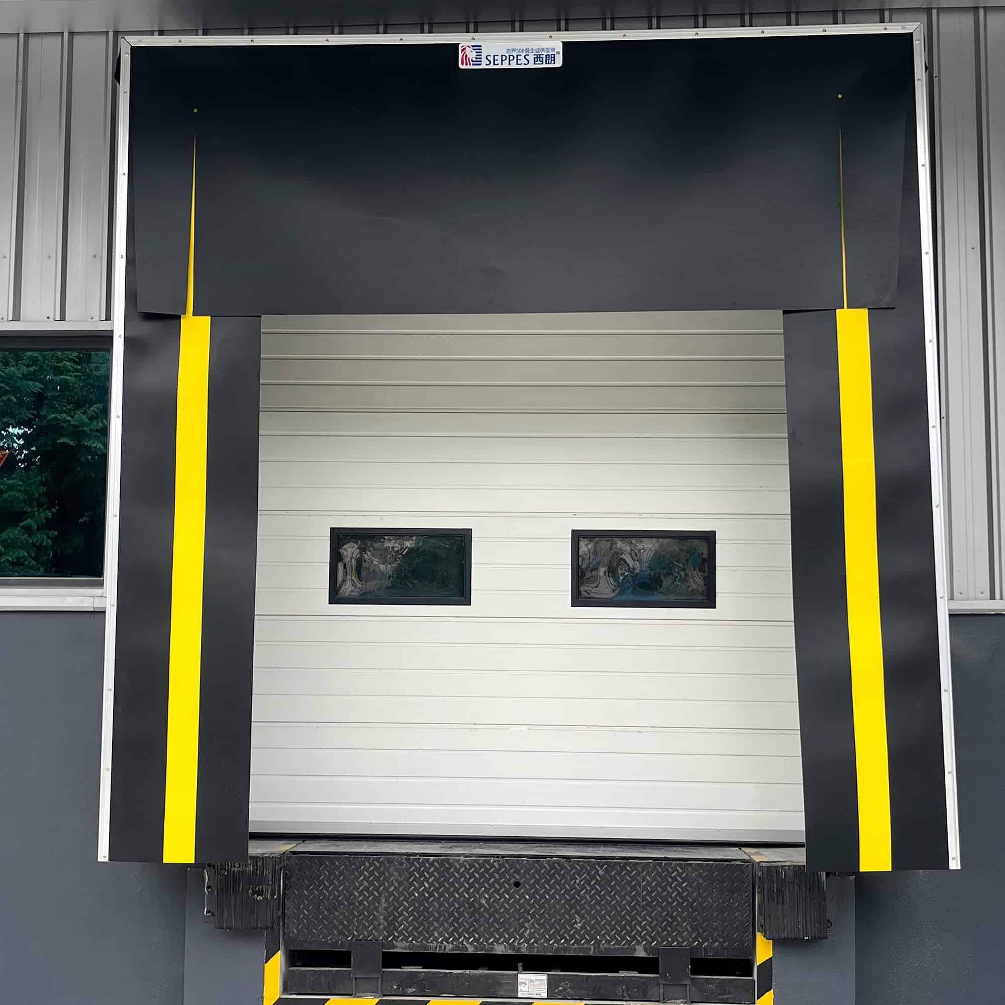 Porta Seccional de Docas de Carga de Armazém